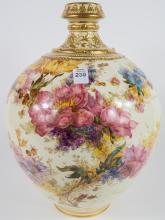 IMPRESSIVE DERBY VASE