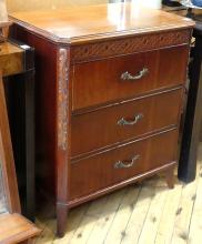 CHIPPENDALE MAHOGANY NIGHTSTAND