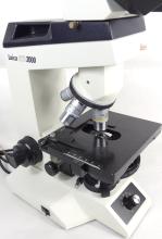 LEICA MICROSCOPE