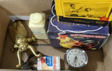 SMALL BOX LOT OF COLLECTIBLES