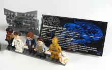 MILLENNIUM FALCON LEGO SET