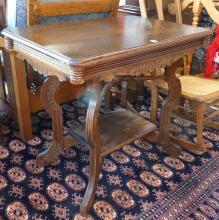 VICTORIAN PARLOUR TABLE