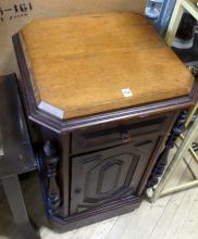 VICTORIAN NIGHTSTAND