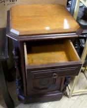 VICTORIAN NIGHTSTAND