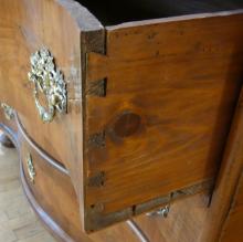 ANTIQUE ROSEWOOD LOWBOY DRESSER
