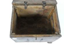 VERY EARLY WOOD BOX
