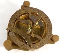 BRASS TELESCOPE & COMPASS/SUNDIAL