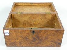 ANTIQUE WOOD BOX