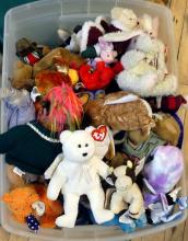 BIN LOT OF BEANIE BABIES