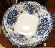 FLOW BLUE WASH PITCHER AND BASIN