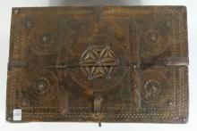 ANTIQUE INDIAN WOOD BOX