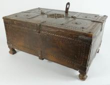 ANTIQUE INDIAN WOOD BOX