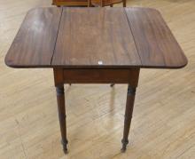 GEORGIAN PEMBROKE TABLE