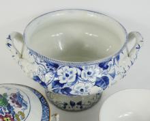 SMALL TUREEN & PAIR SUCRIERS