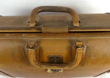 LEATHER DOCTOR'S BAG