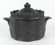 BLACK BASALT COVERED SUGAR BOWL