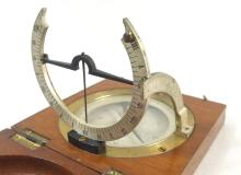 FRENCH EQUINOCTIAL COMPASS/SUNDIAL