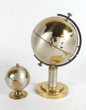 VINTAGE GLOBE CIGARETTE HOLDER & LIGHTER