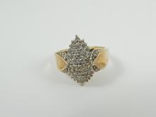 LADIES' DIAMOND CLUSTER RING