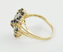 SAPPHIRE & DIAMOND RING