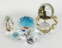 6 PAPERWEIGHTS