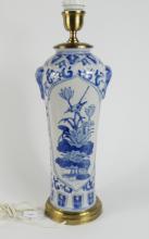 ASIAN PORCELAIN TABLE LAMP