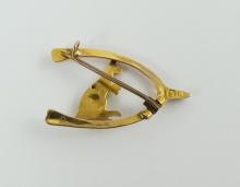 UNIQUE GOLD PIN