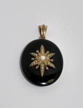 ANTIQUE PENDANT