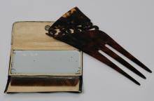 COMB AND VANITY SET