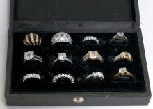 COSTUME RINGS