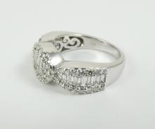 ELEGANT DIAMOND COCKTAIL RING