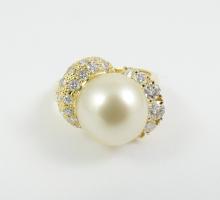 IMPRESSIVE PEARL COCKTAIL RING