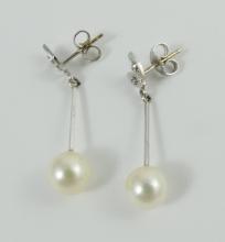 PEARL EARRINGS