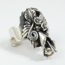 HANDCRAFTED SILVER RING