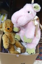 BOX LOT OF LINENS AND PLUSH TOYS