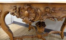 IMPRESSIVE VICTORIAN CENTRE TABLE