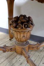 IMPRESSIVE VICTORIAN CENTRE TABLE