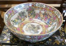LARGE CHINESE ROSE MEDALLION BOWL
