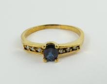 SAPPHIRE & DIAMOND RING