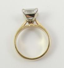 LADIES' GOLD RING