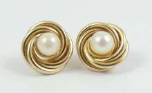 PEARL EARRINGS