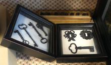 CLOCK, KEYS AND PLACE CARD HOLDERS