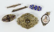 BROOCHES