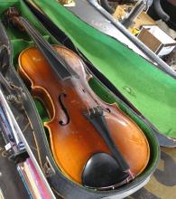 ANTIQUE VIOLIN