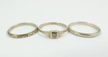 THREE-RING SET