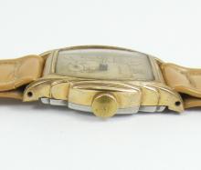 VINTAGE WRISTWATCH