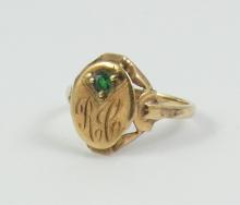 ANTIQUE SIGNET RING