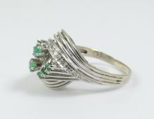 LADIES' VINTAGE DINNER RING