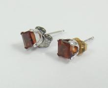 GARNET EARRINGS