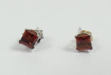 GARNET EARRINGS